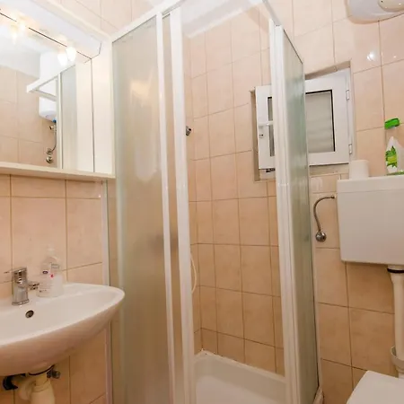 アパート And Nike Sobra