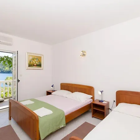 And Nike アパート